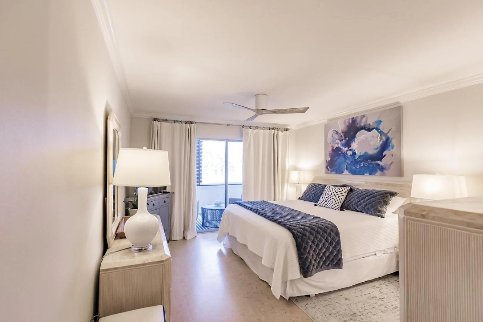 1055-206 High-rise Luxury 75 Yards From The Shore Holiday home Sarasota
