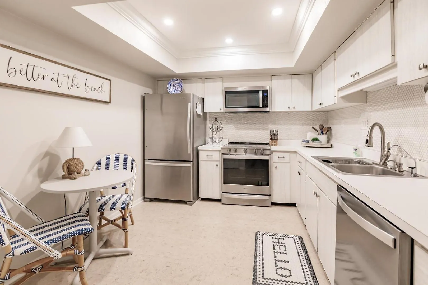 1055-206 High-rise Luxury 75 Yards From The Shore Sarasota