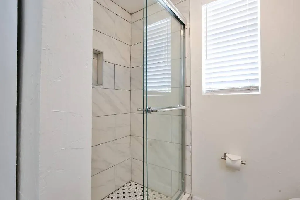Hot Tub Retreat With Big Private Fenced Yard By Beach Sarasota megye