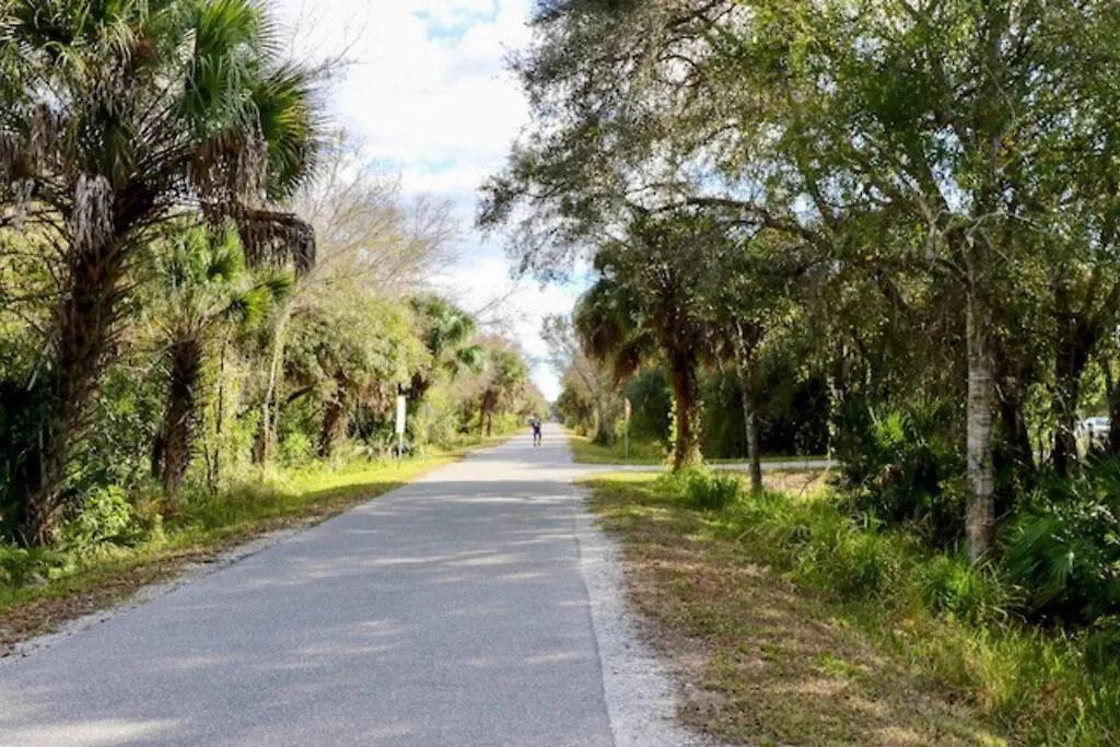 Holiday home With Fenced Yard, Hot Tub, Grill And 3 King Beds! Sarasota