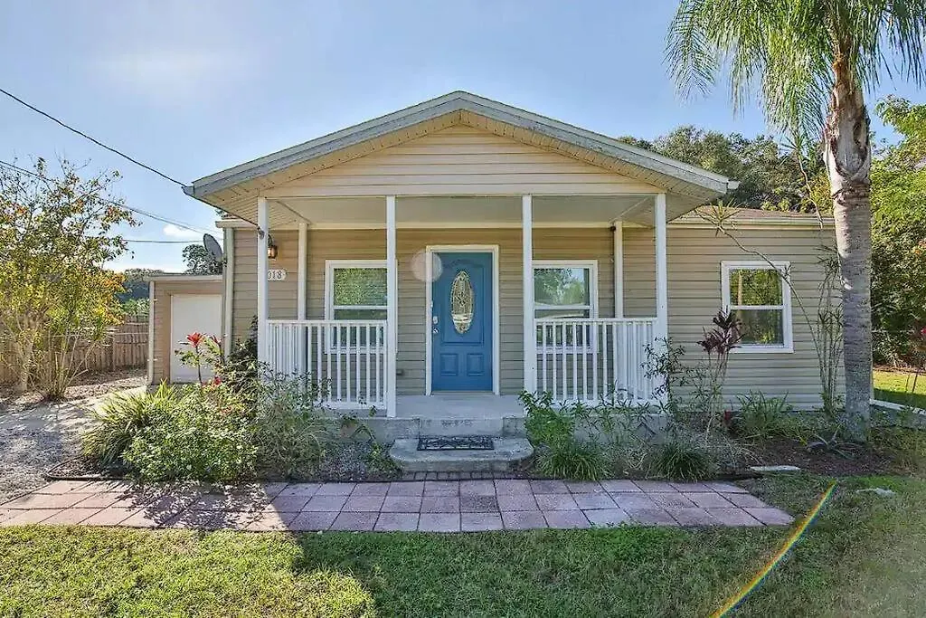 With Fenced Yard, Hot Tub, Grill And 3 King Beds! *