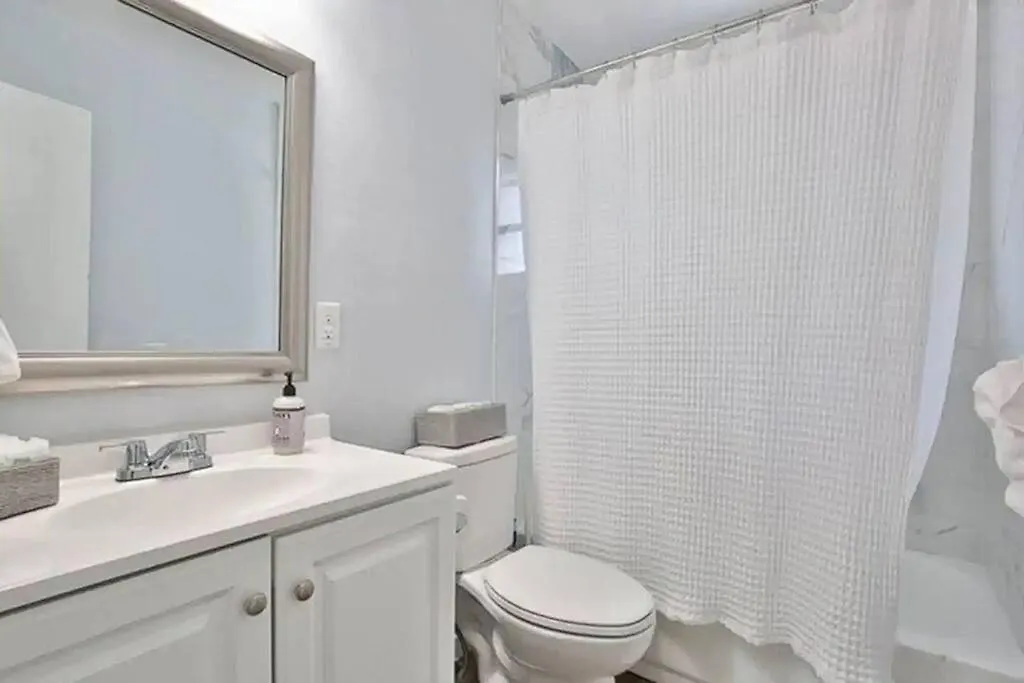Fenced In With Jacuzzi Close To Siesta Key Bridge! * Sarasota