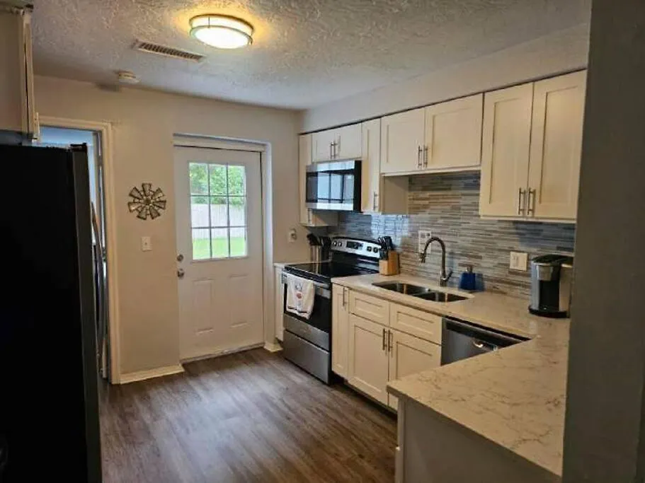 Holiday home Fenced In With Jacuzzi Close To Siesta Key Bridge! Sarasota