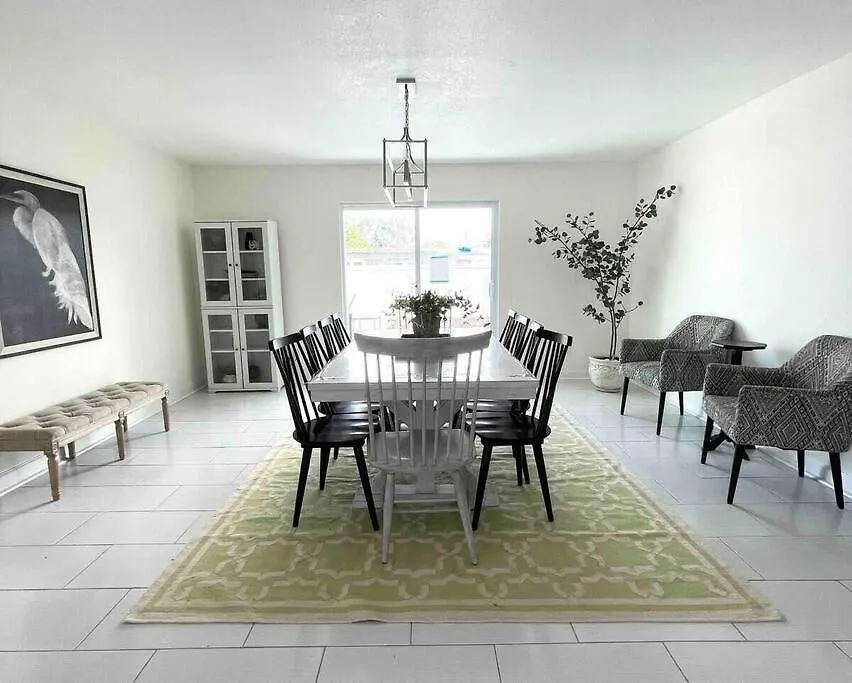 Beautiful With Heated Pool And Fenced Yard By Siesta Key! * Sarasota