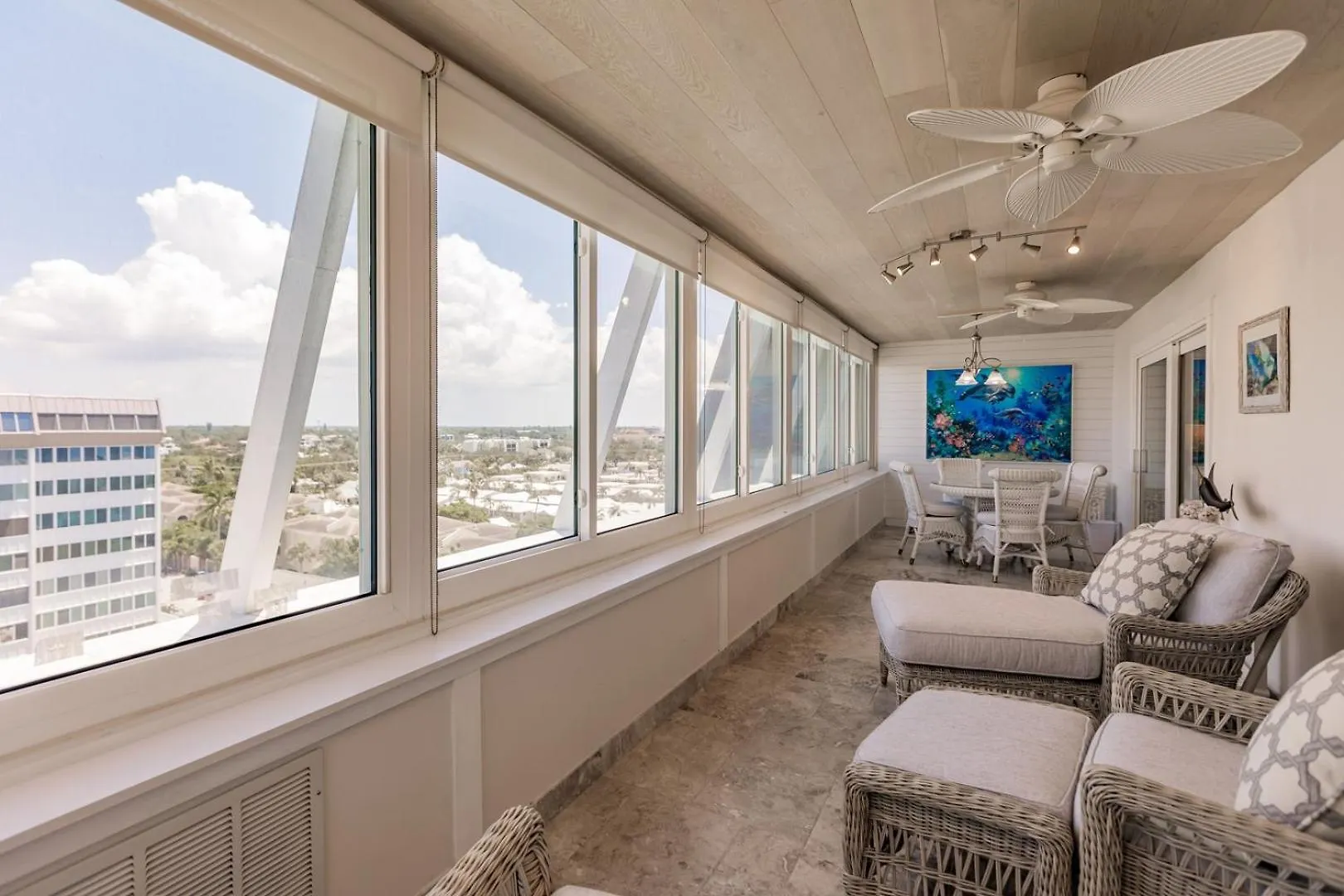 1055-805 8th Floor With Abundant Light