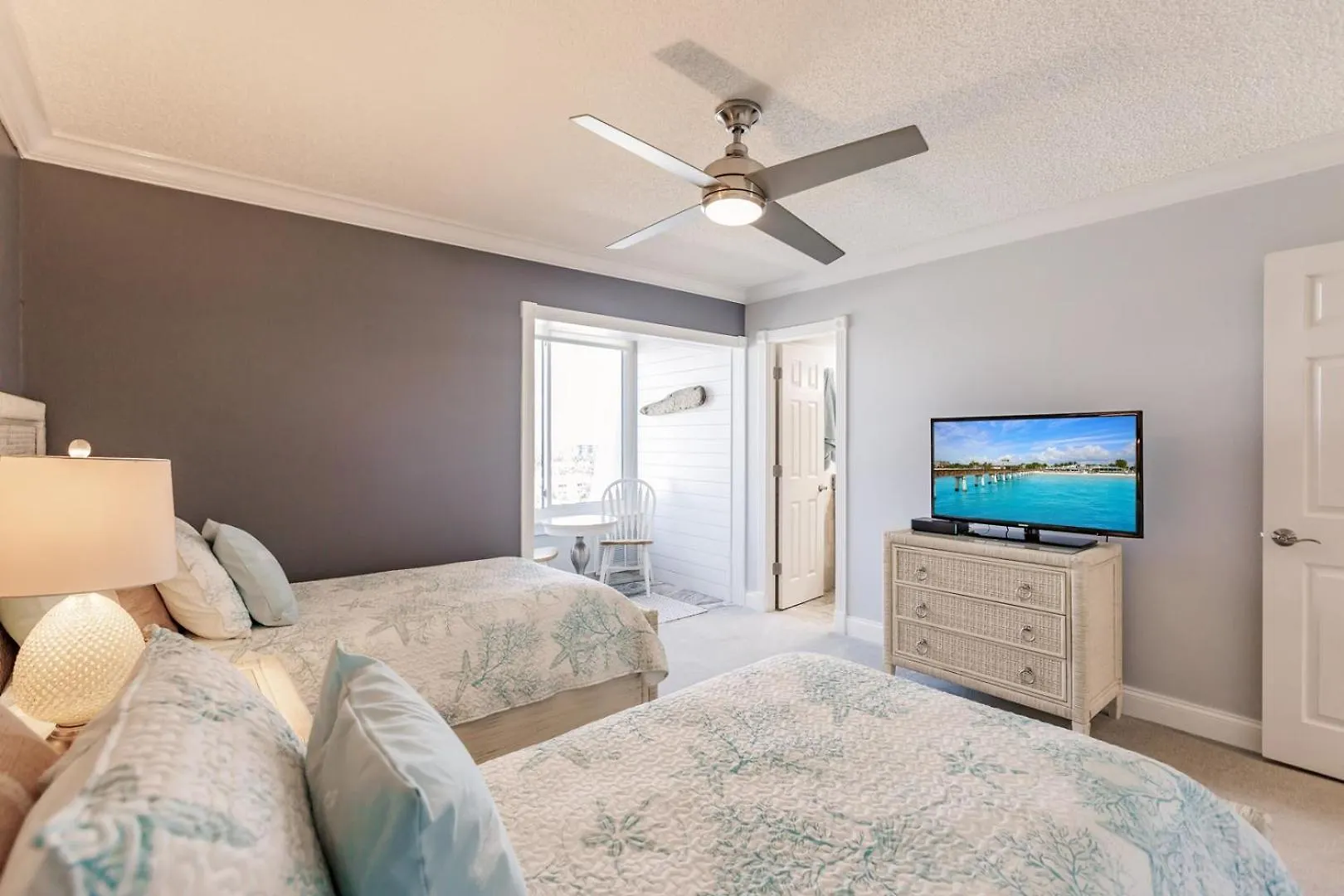 1055-805 8th Floor With Abundant Light Holiday home