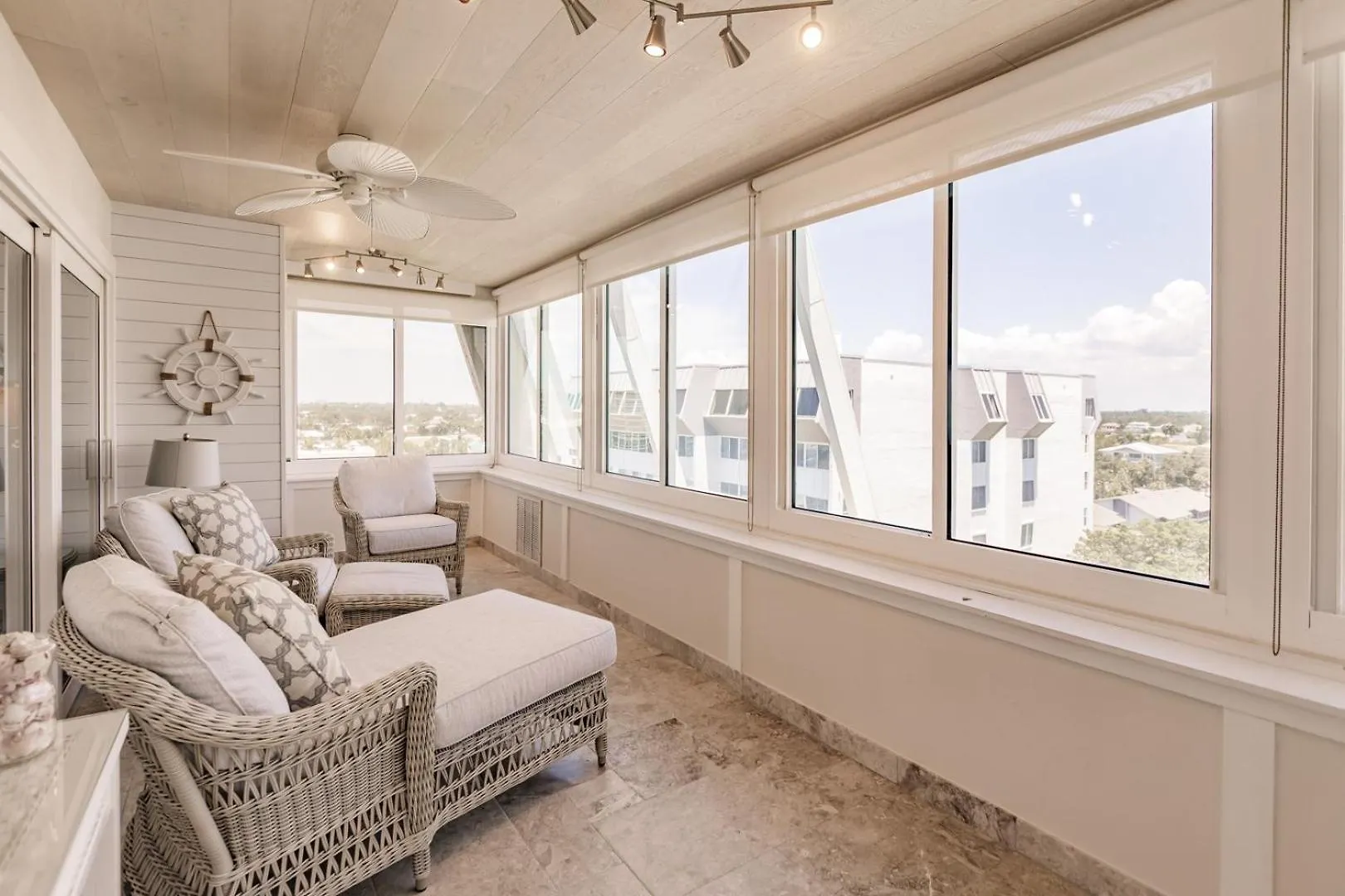 1055-805 8th Floor With Abundant Light Holiday home Sarasota
