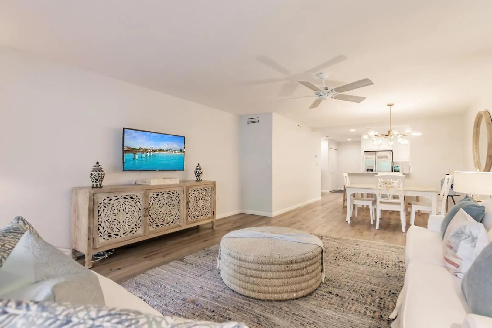 Holiday home 1200-303 Bay-side Garden Views Await