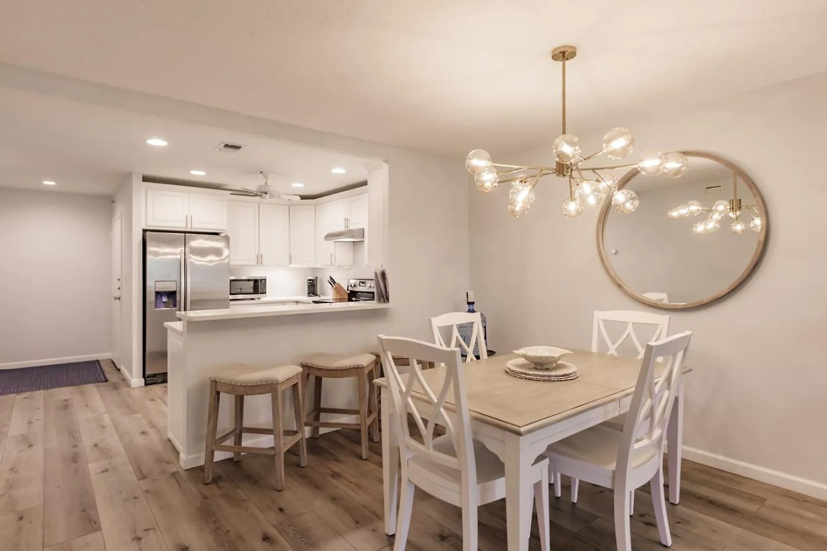 1200-303 Bay-side Garden Views Await Sarasota