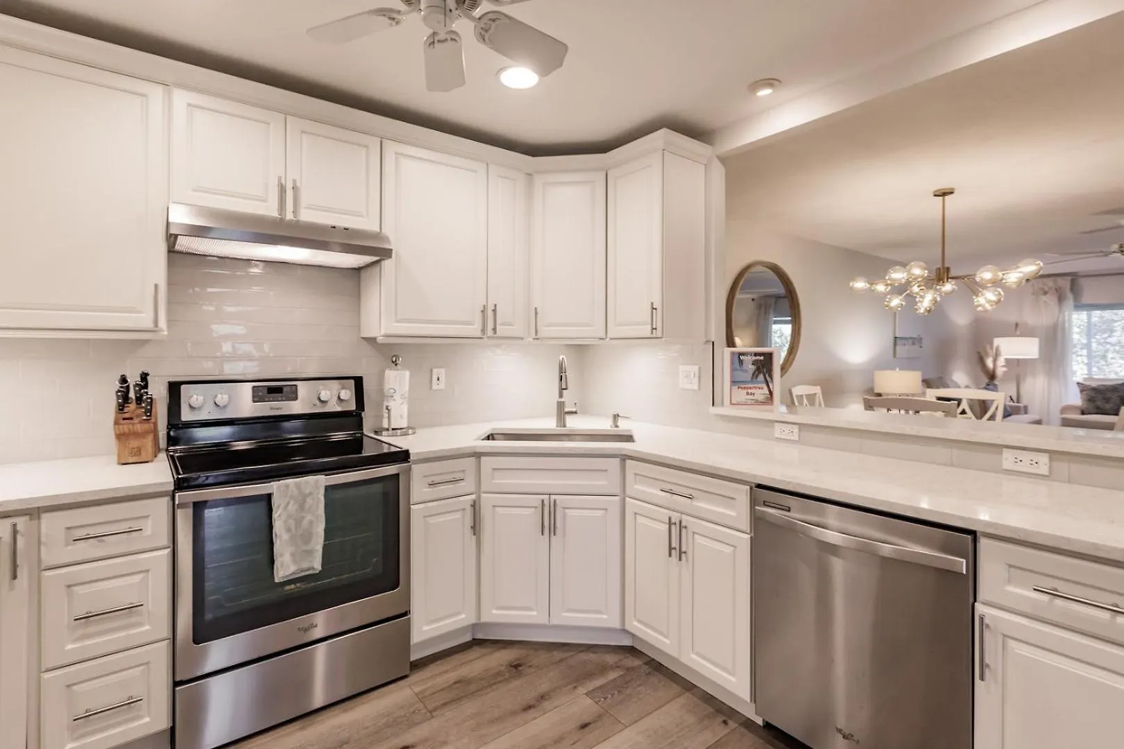 1200-303 Bay-side Garden Views Await * Sarasota