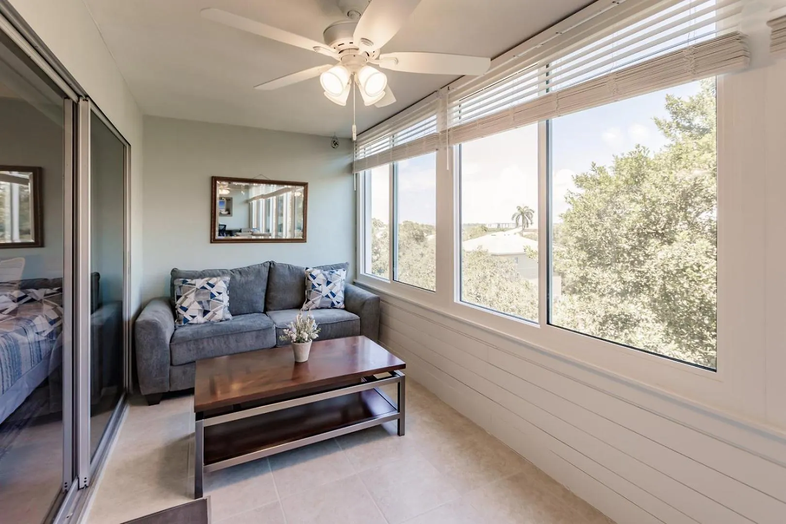 1200-402 Experience Serenity Steps From The Water * Sarasota