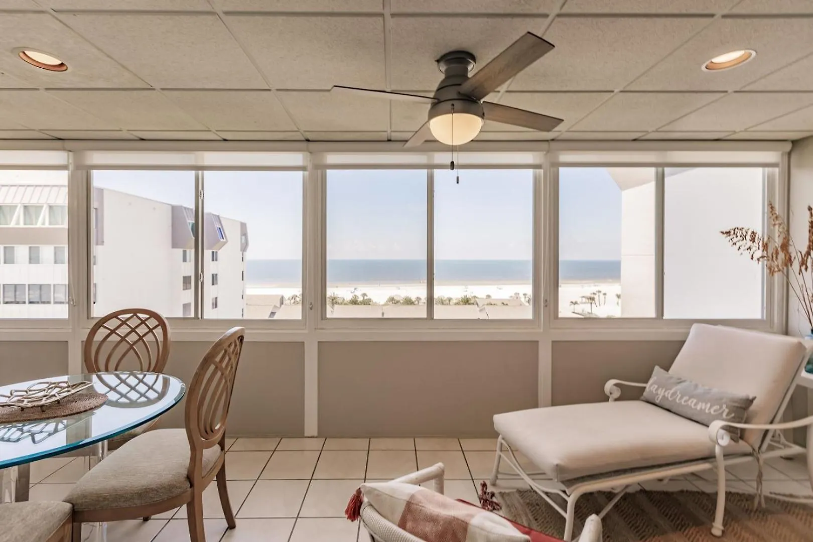 1080-705 Elevated View Living Holiday home Sarasota