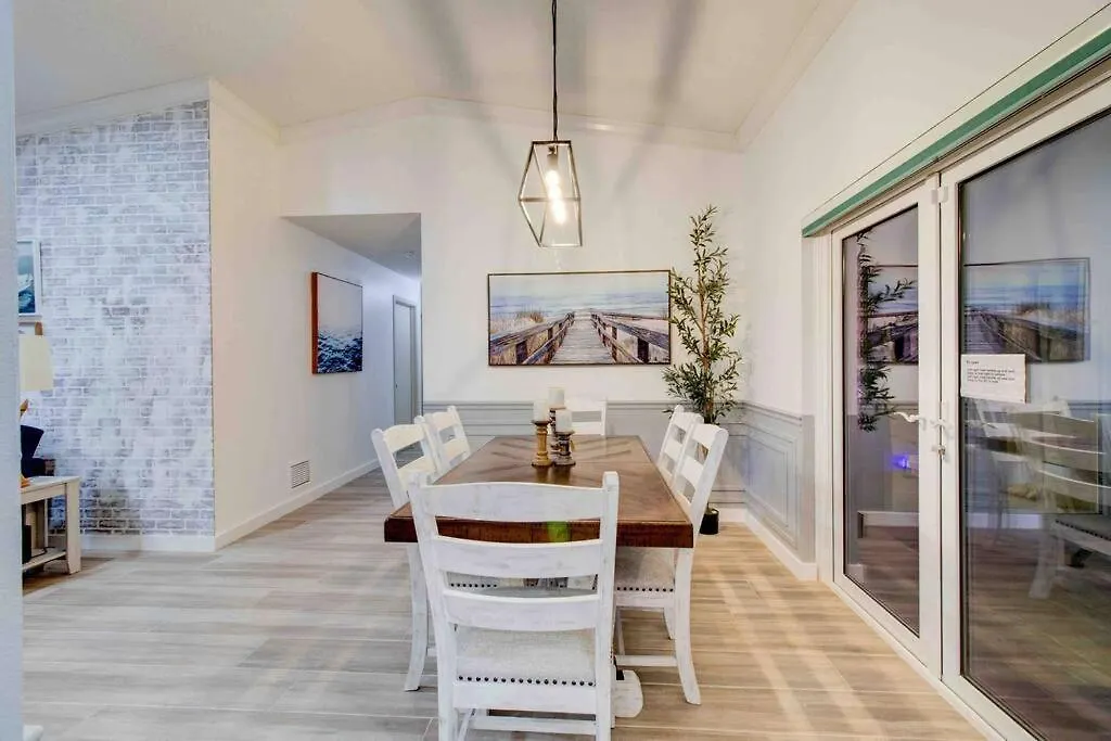 The Palms House Retreat