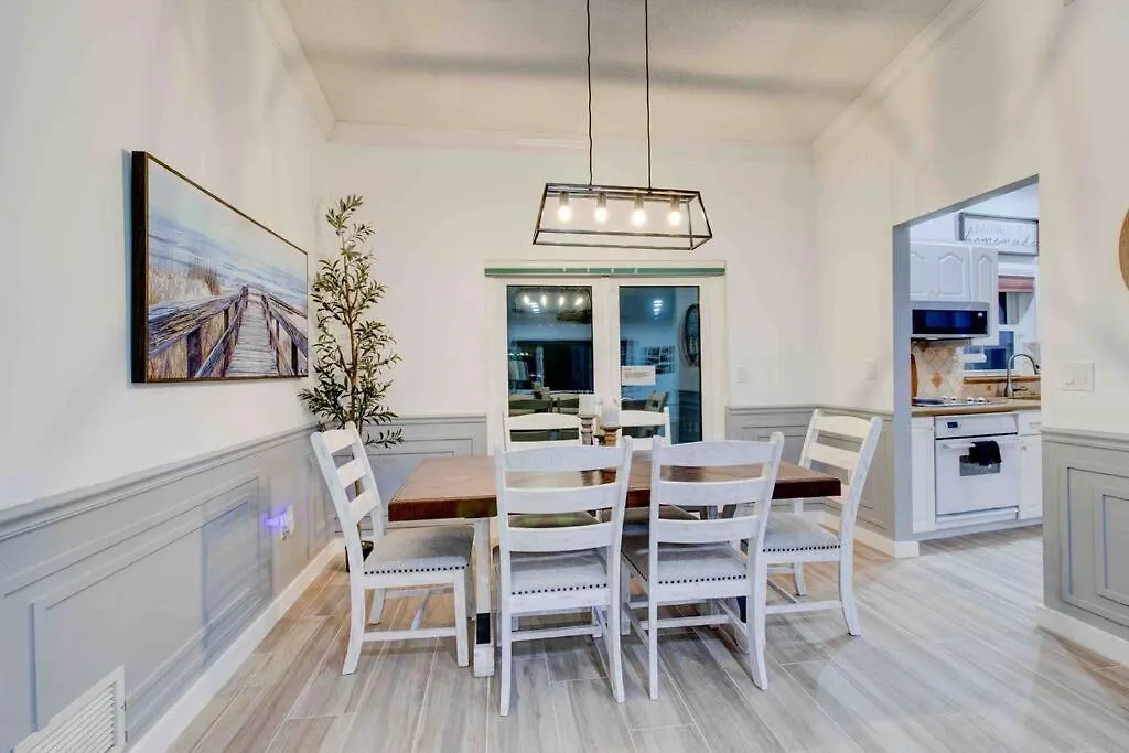 The Palms House Retreat *