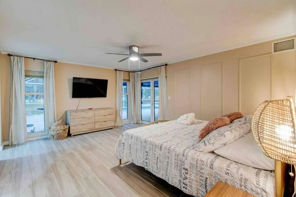The Palms House Retreat
