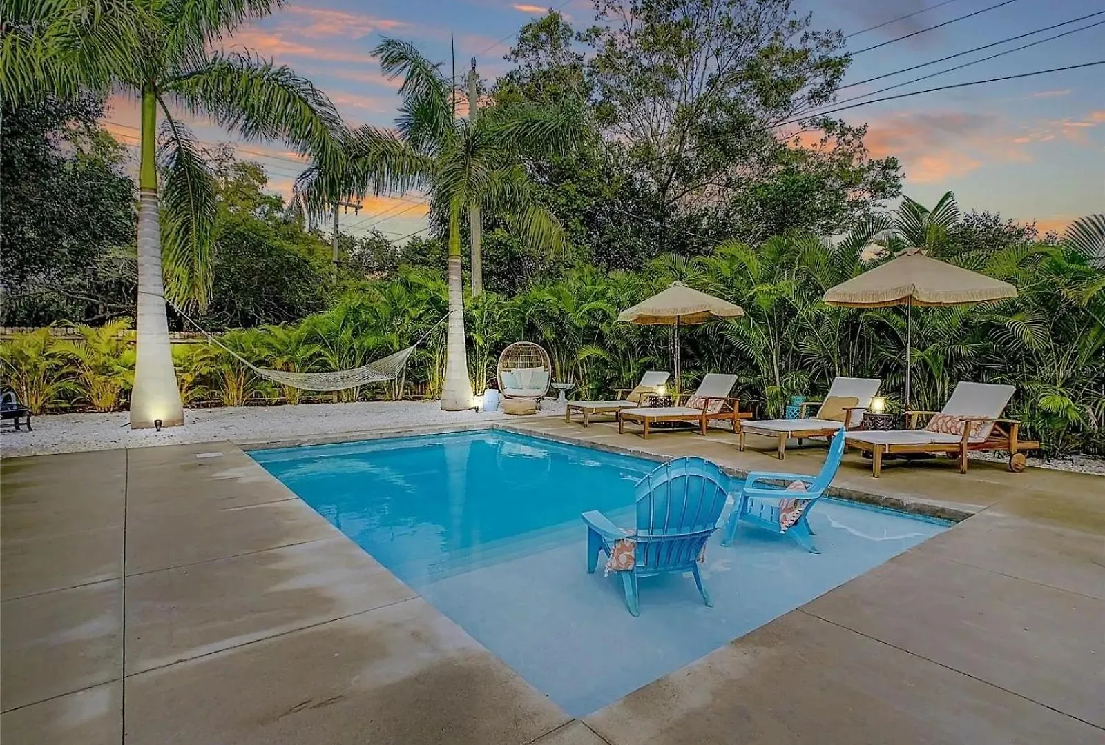 Sunny Oasis In Florida