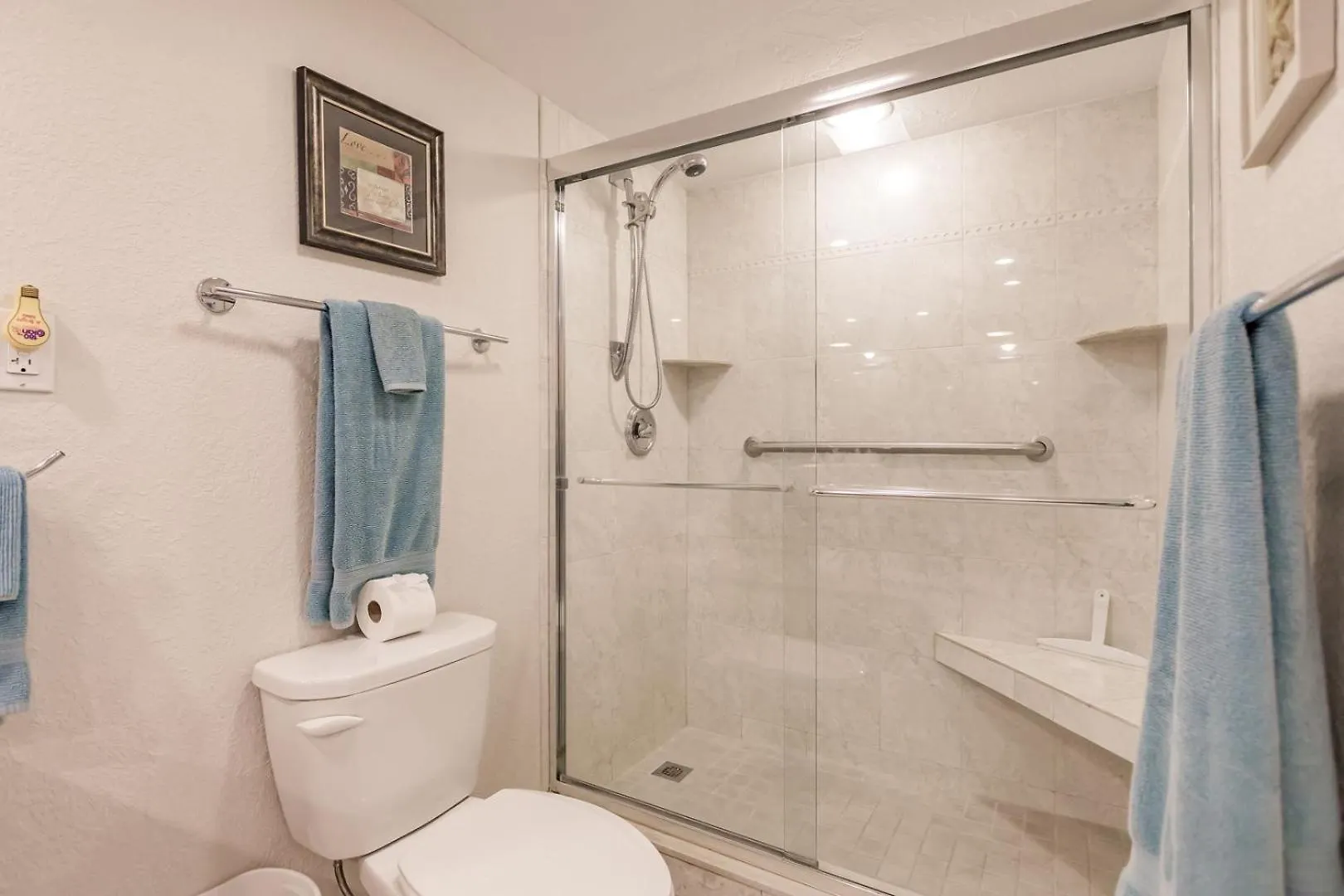 1125-702 Embrace Stunning Views *