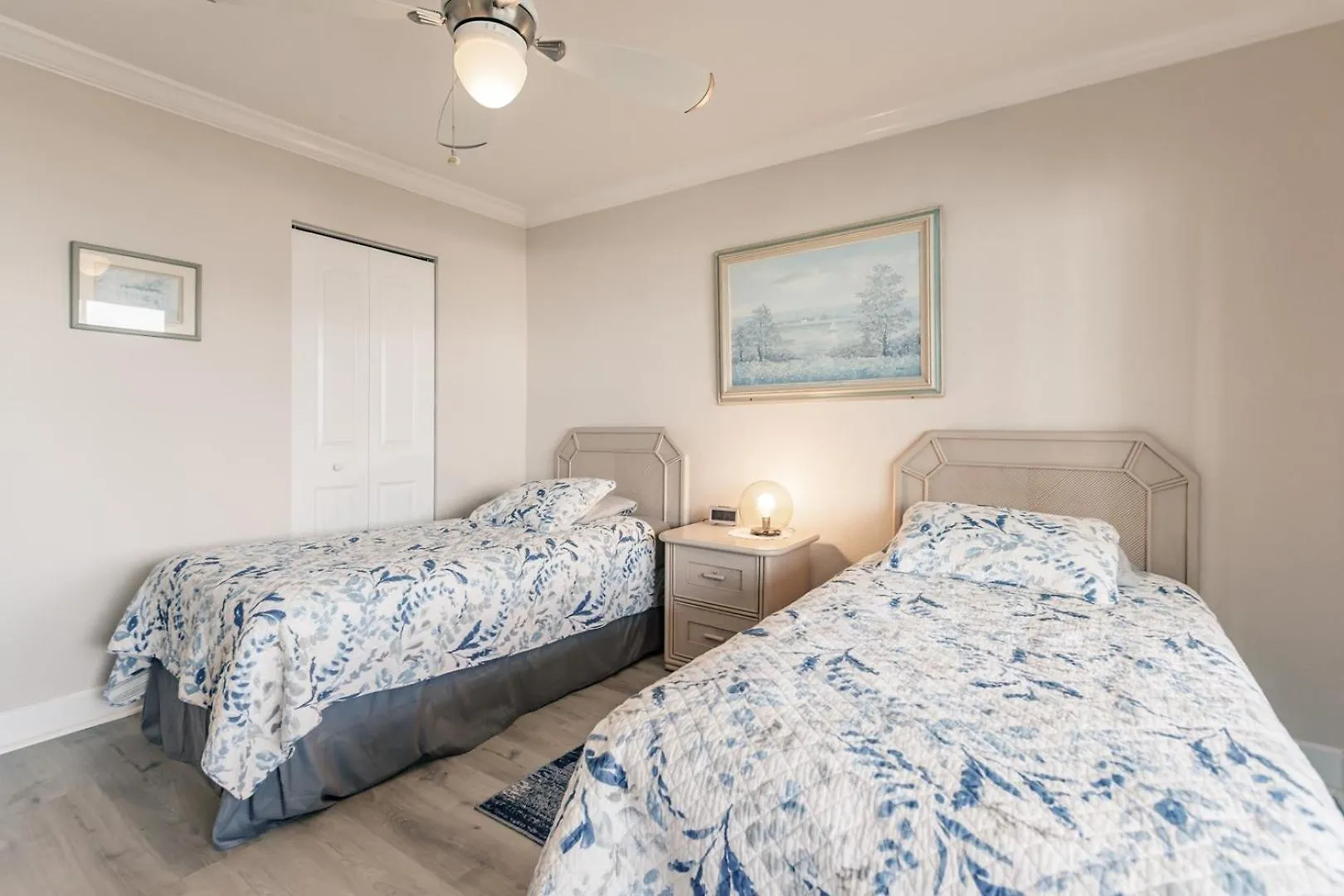 1125-702 Embrace Stunning Views Sarasota