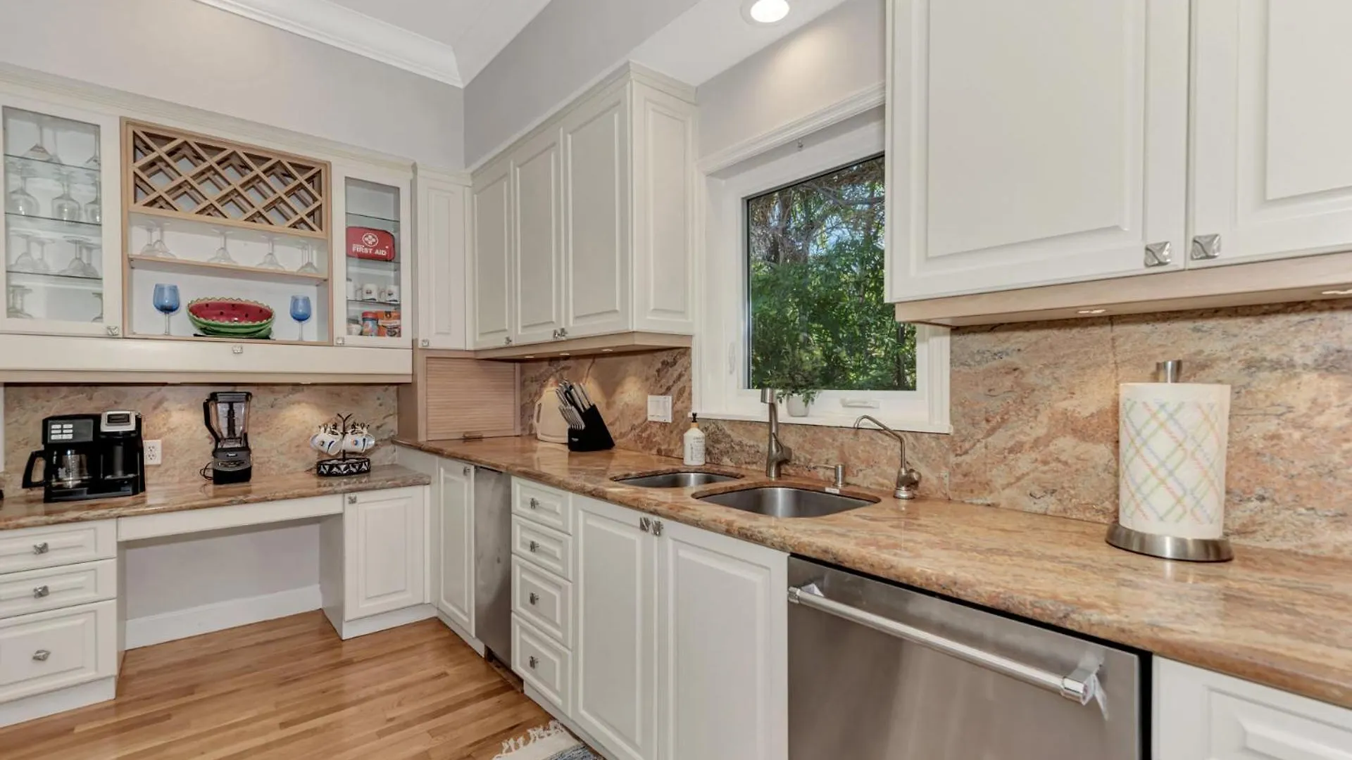 Holiday home Your Personal Resort-7br, Pool, Tennis, Boating & Sarasota
