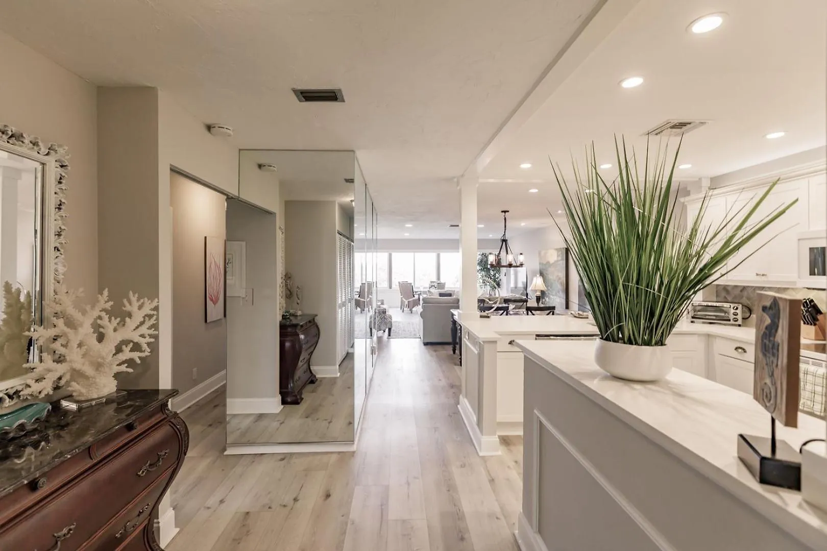 1255-305 Picturesque Garden Views