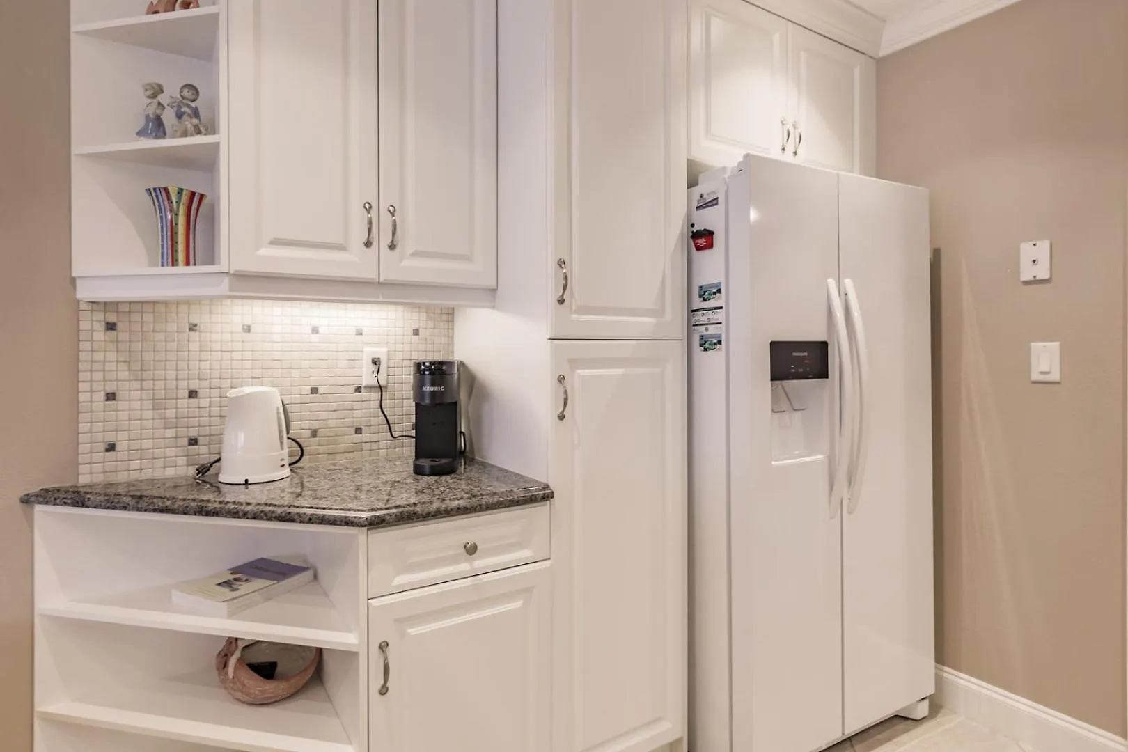 6052 Wpw Spacious With Water Views
