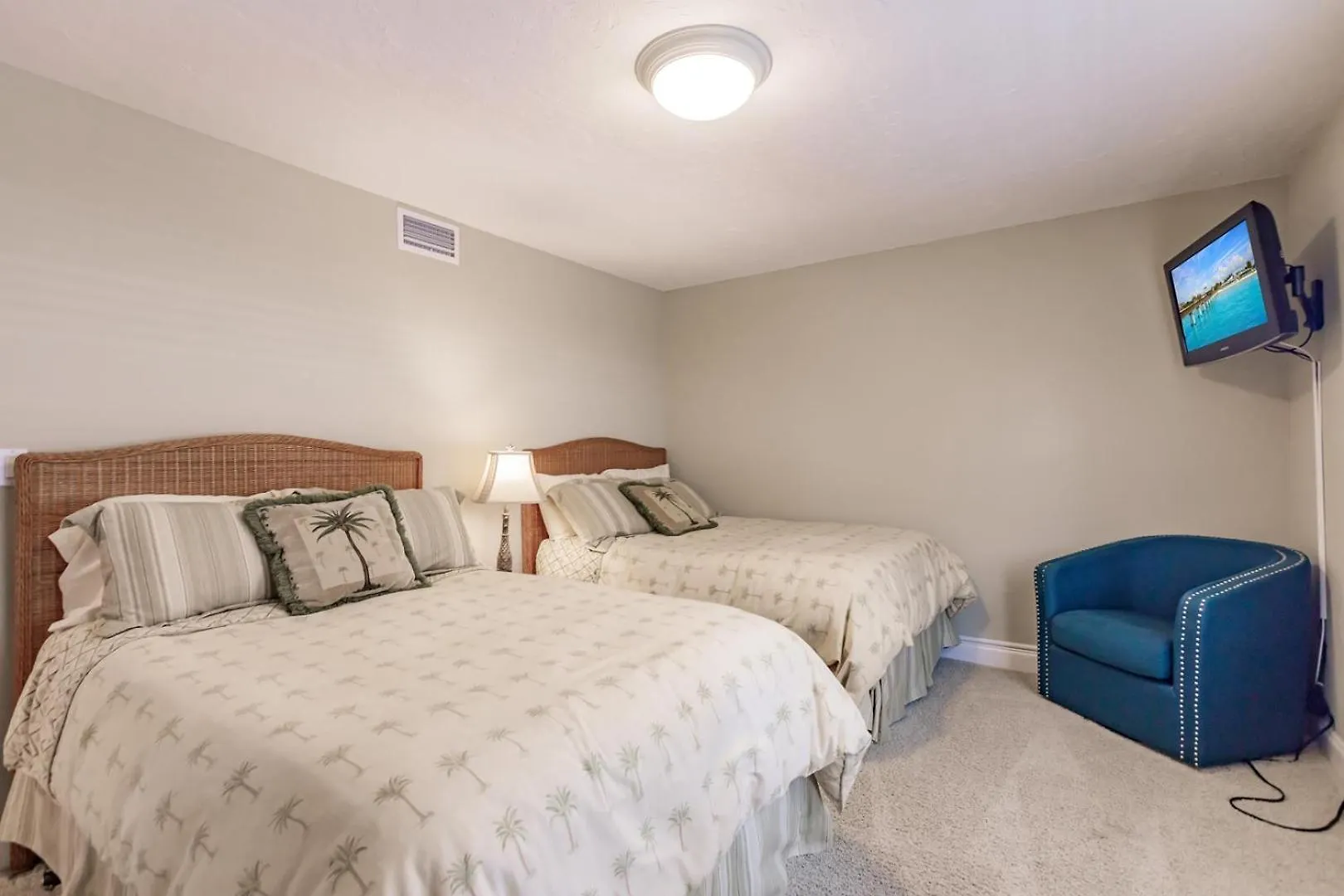 6052 Wpw Spacious With Water Views Holiday home