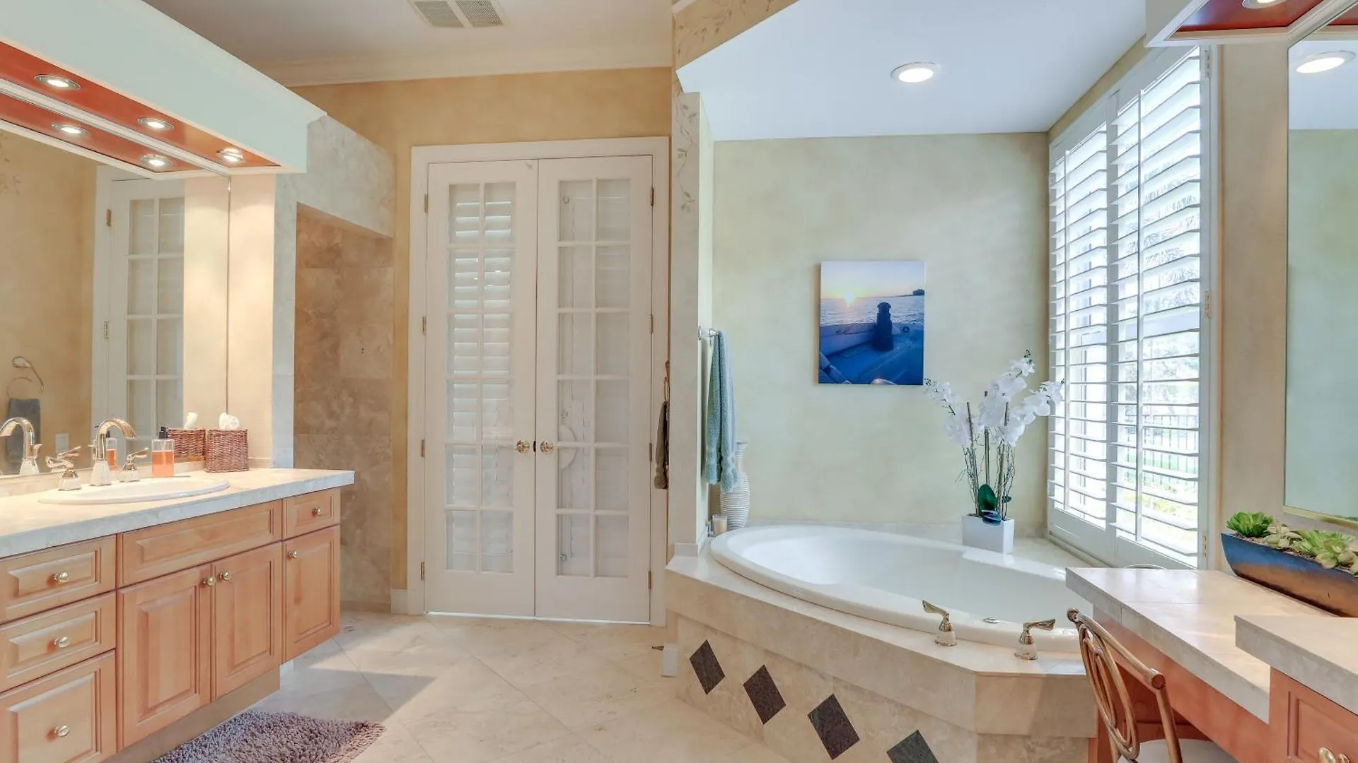 Luxe Bayfront Pool, Lanai! Holiday home