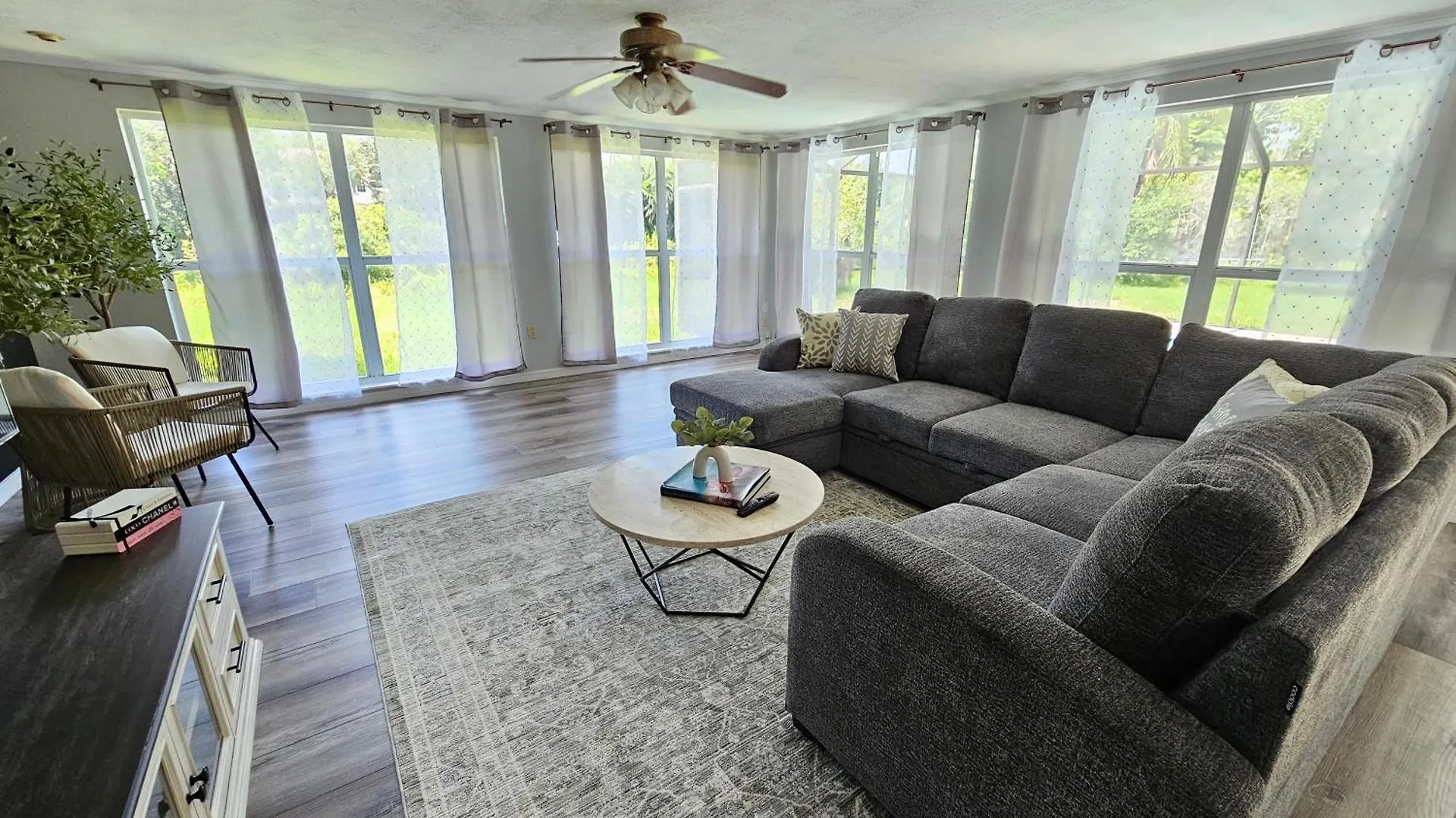 Lagoon View - Pool - Close To Siesta Key - Centrally Located בית נופש *