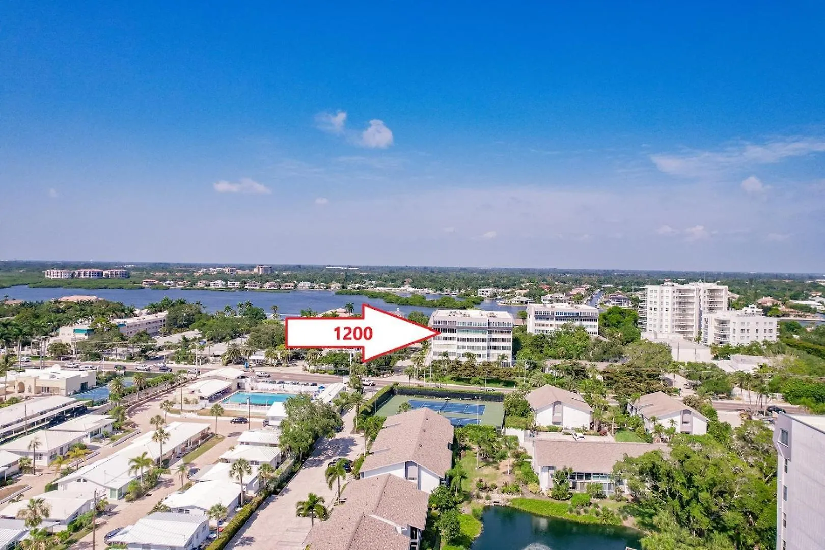 1200-303 Bay-side Garden Views Await Sarasota