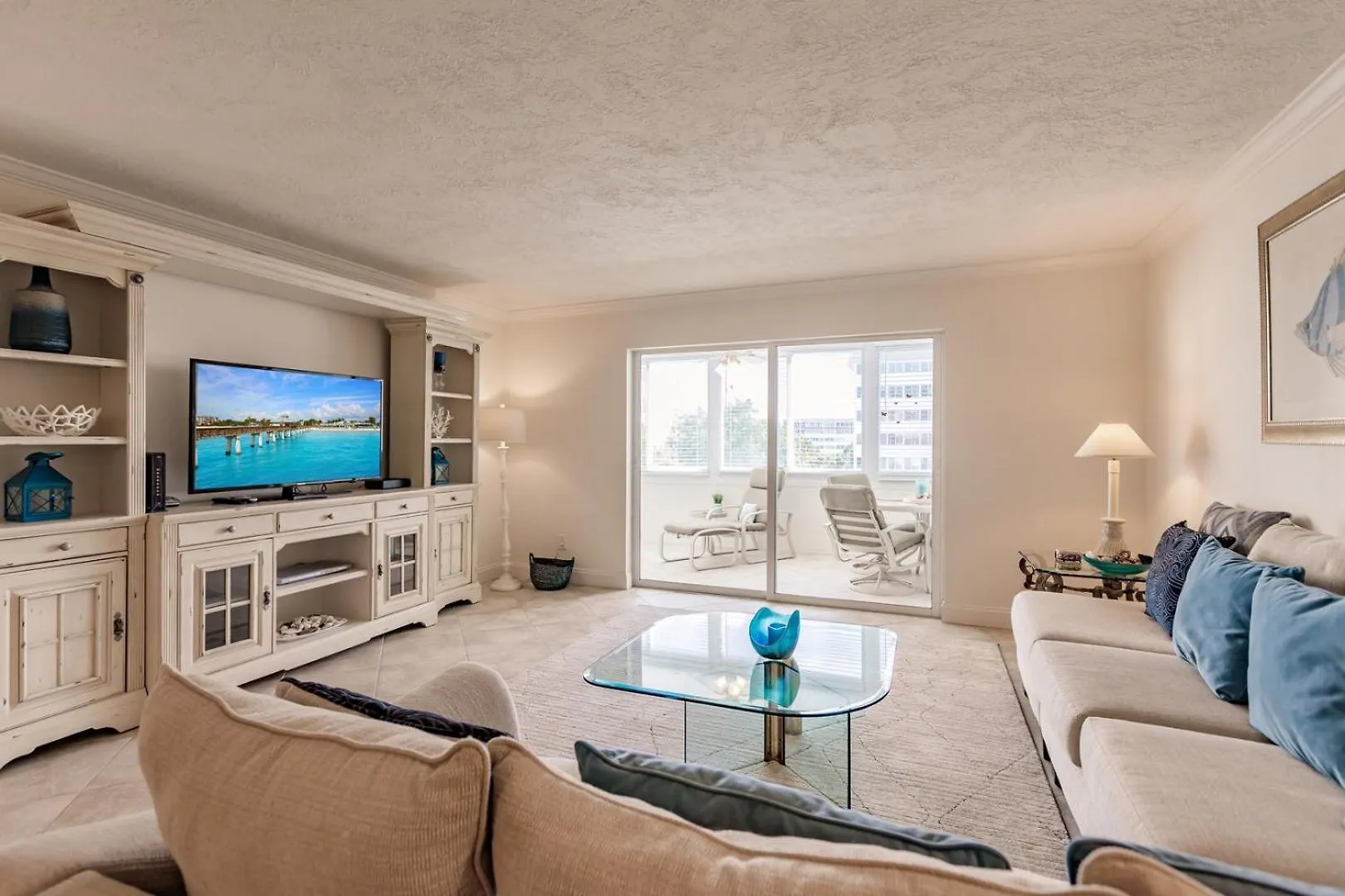 1055-405 Serene With Pond View And Lanai *