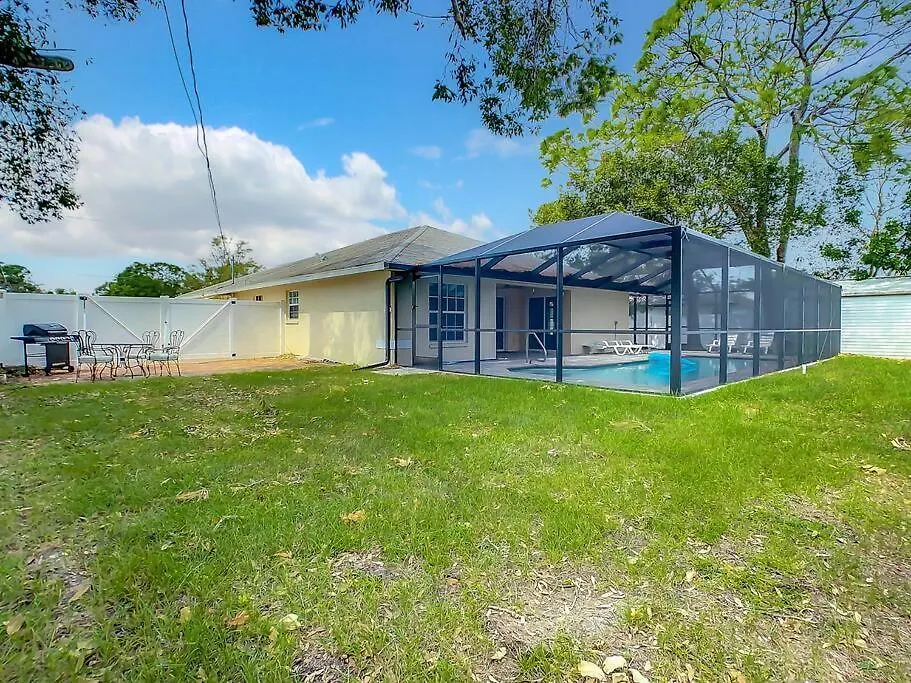 Near Siesta Heated Pool, Billiard Holiday home *