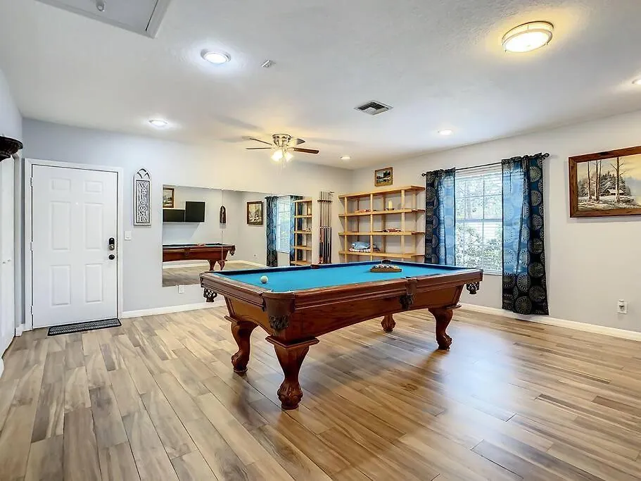 Holiday home Near Siesta Heated Pool, Billiard