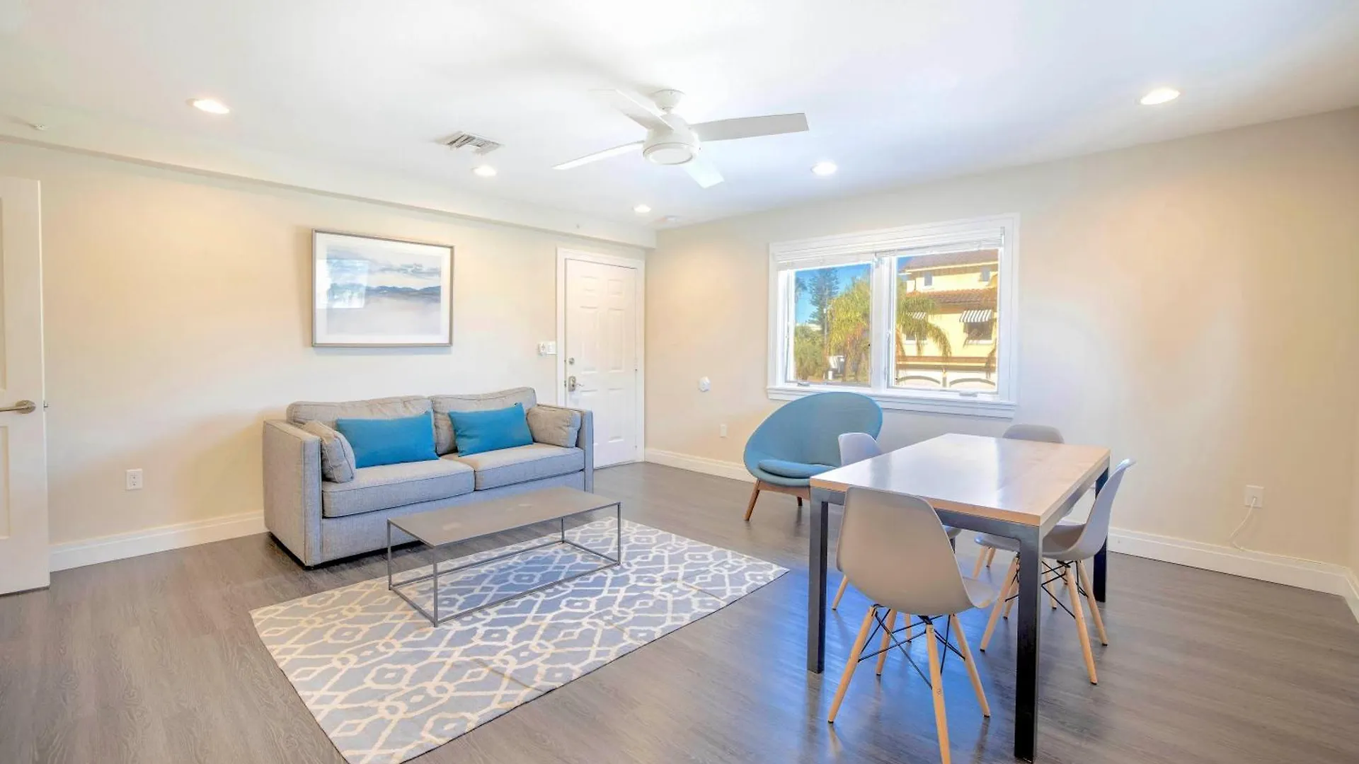 Oceanview 100 Percent Private, Tiki, 100ft To Path! Holiday home Sarasota