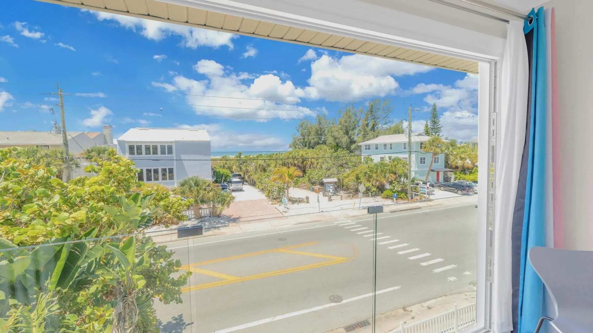 Holiday home Oceanview 100 Percent Private, Tiki, 100ft To Path! Sarasota