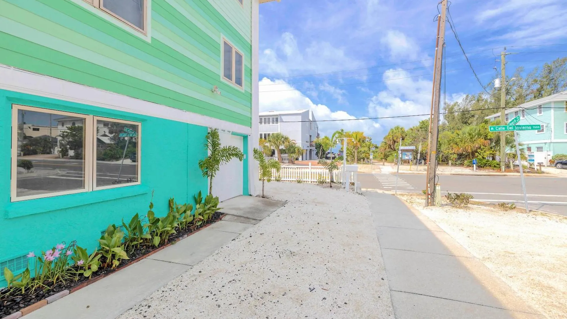 Oceanview 100 Percent Private, Tiki, 100ft To Path! Holiday home *