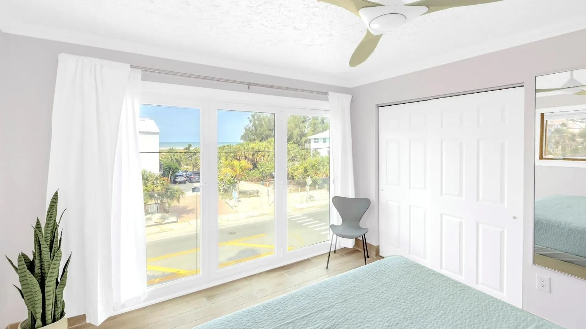 Oceanview 100 Percent Private, Tiki, 100ft To Path! Holiday home *