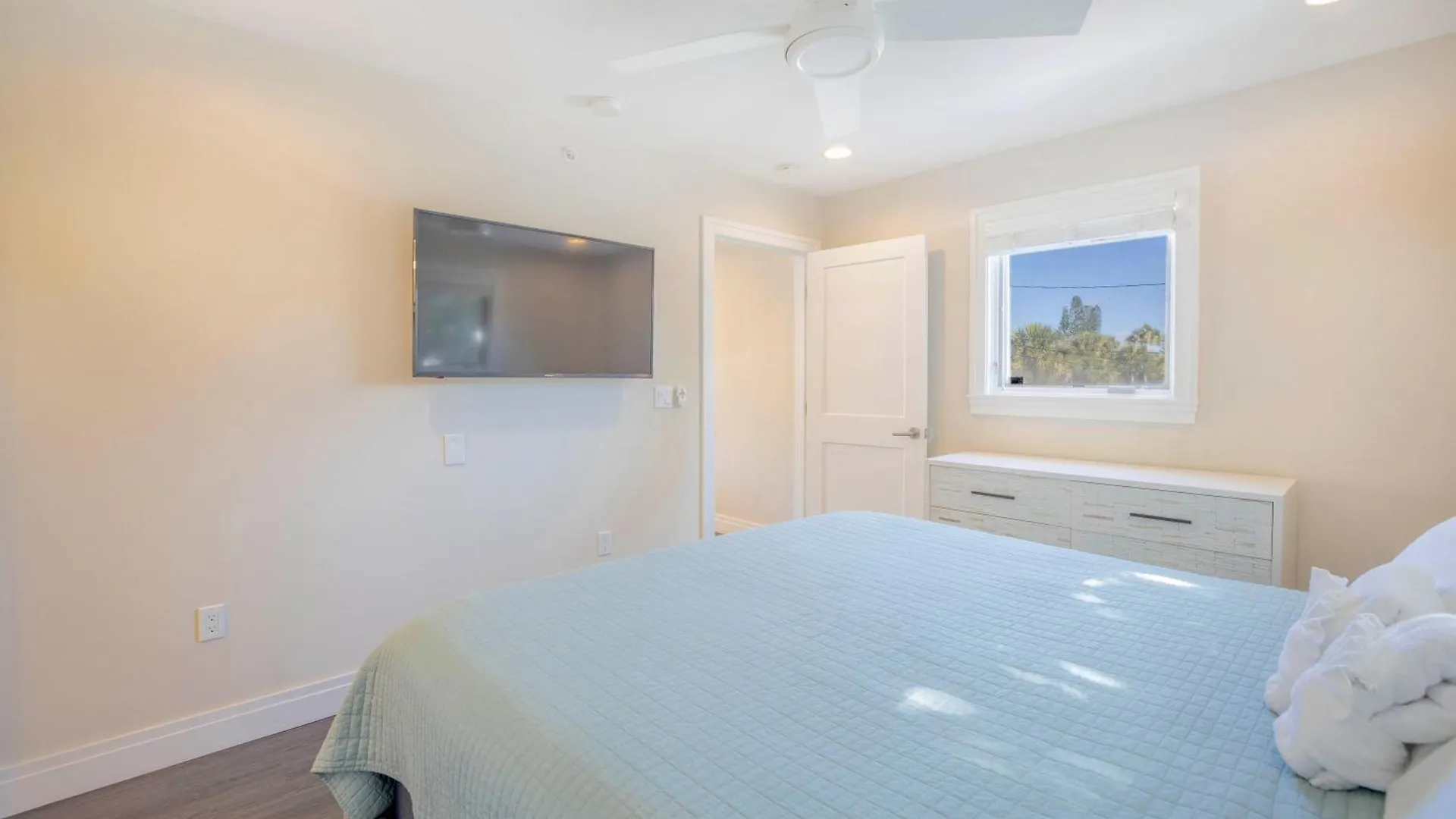 Oceanview 100 Percent Private, Tiki, 100ft To Path! Sarasota