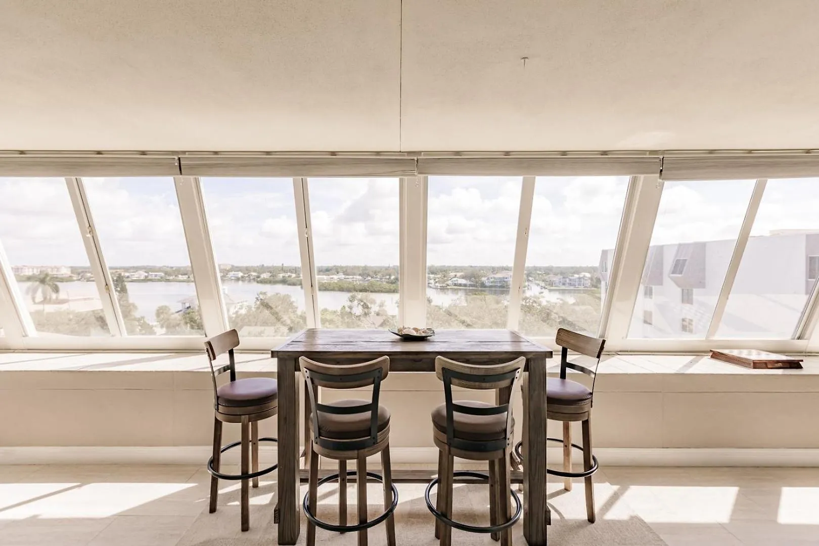 1200-602 Enjoy Relaxing Bayfront Bliss * Sarasota