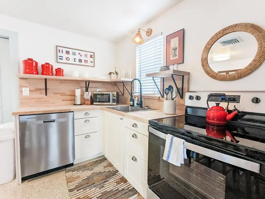 Downtown Mid-century Apartment Sarasota