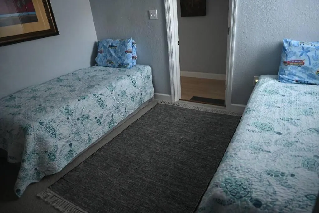 Private Floor With The Gulf Nearby Apartment