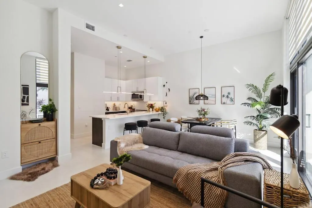 Rosemary District With Patio And In Walking Distance To Downtown And Bay Park *