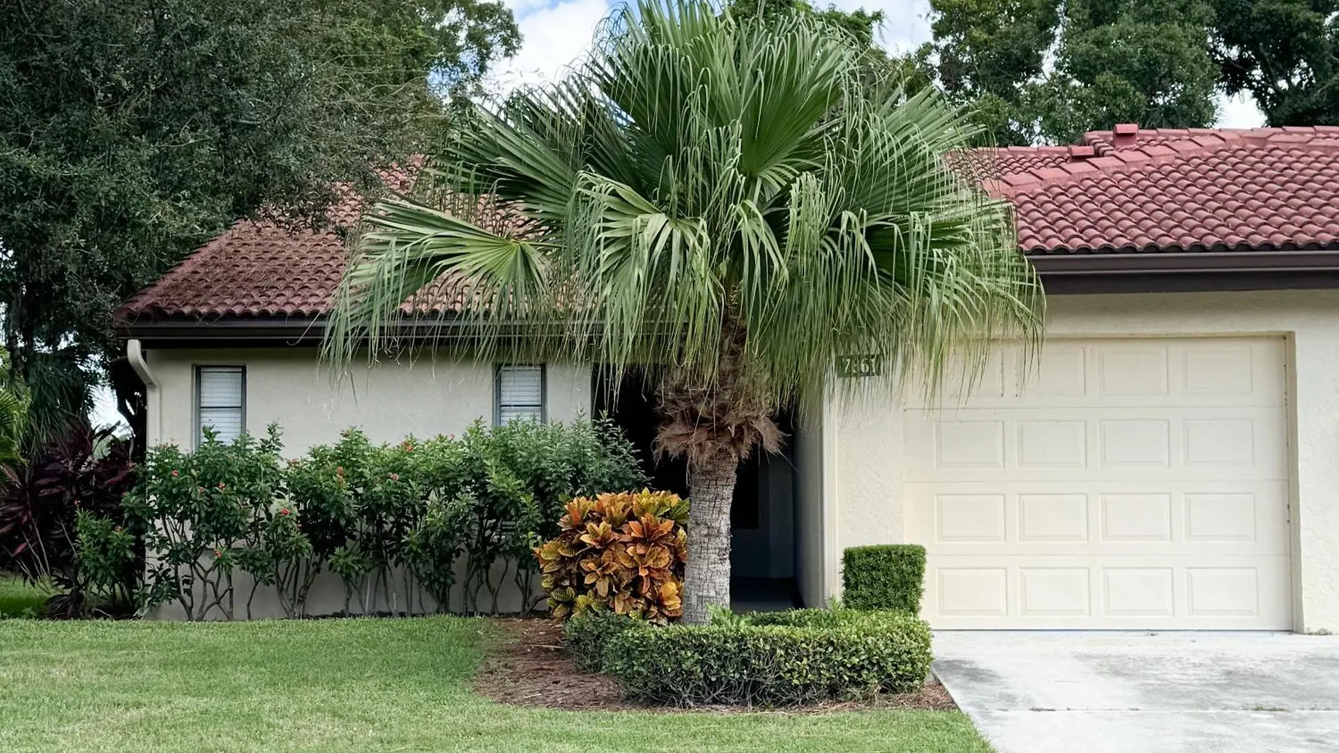 Holiday home Newly Updated 2br 2ba Style Getaway With Heated Pool