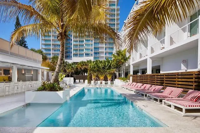 Rosemary District With Patio And In Walking Distance To Downtown And Bay Park Apartment