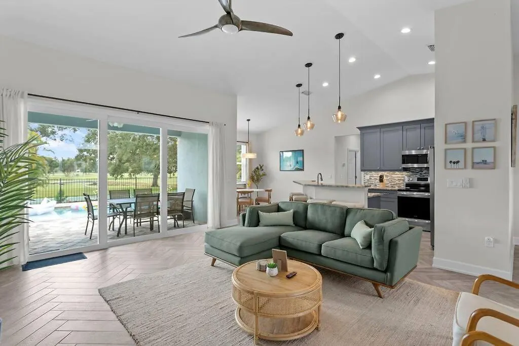 New-4b-2ba-pool-pickleball-putting Green-bball * Sarasota