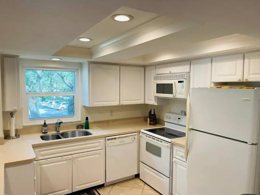Apartment Siesta Harbor-beach Access, Canal Views, Pool,spa Sarasota