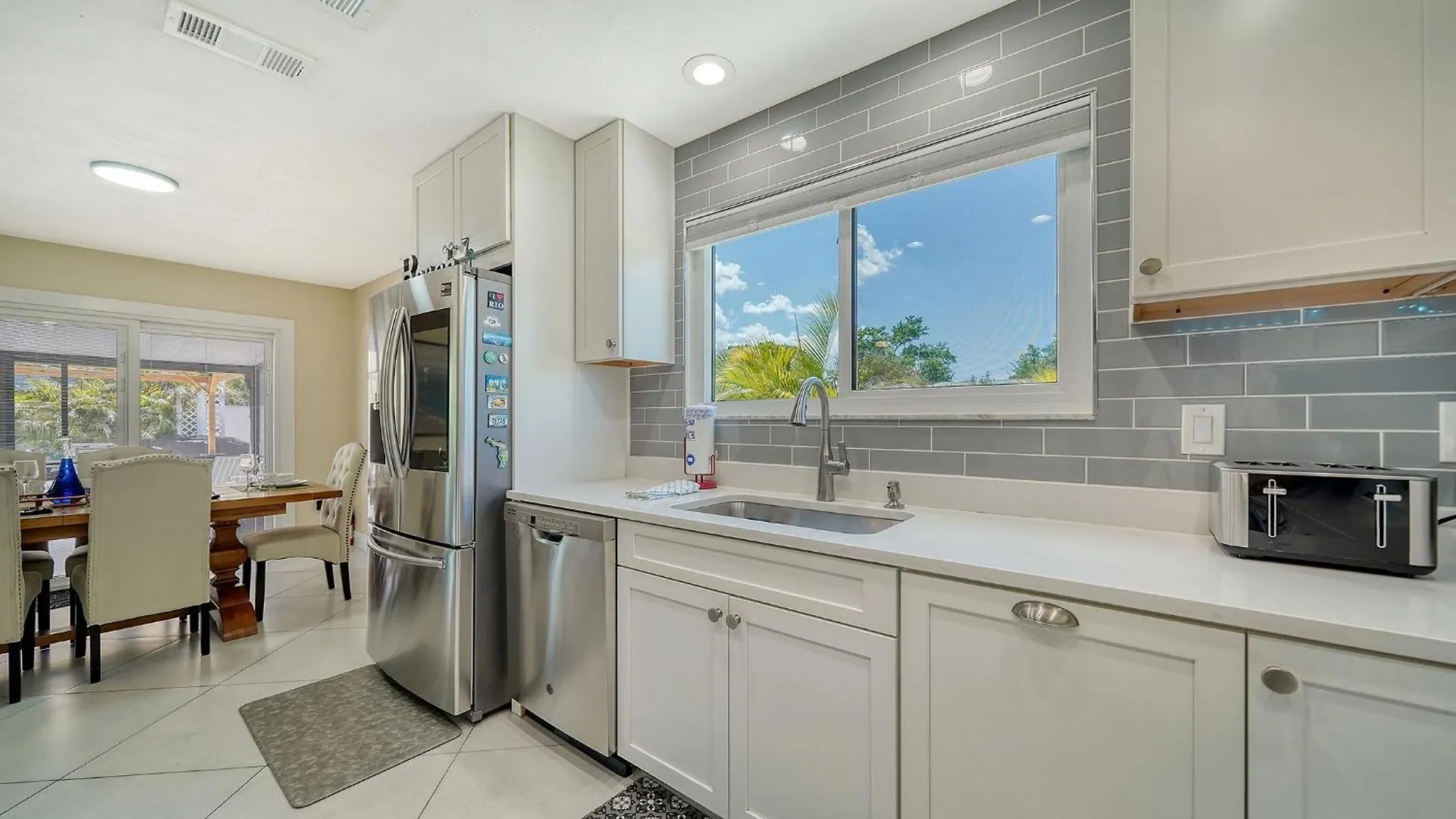 Beautiful - Oasis Backyard With Heat Pool Holiday home Sarasota