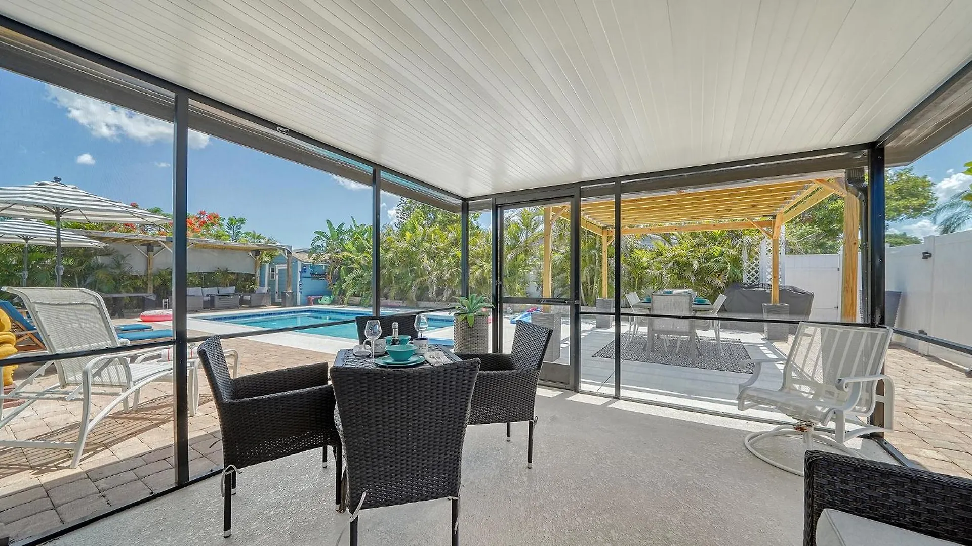 Holiday home Beautiful - Oasis Backyard With Heat Pool Sarasota