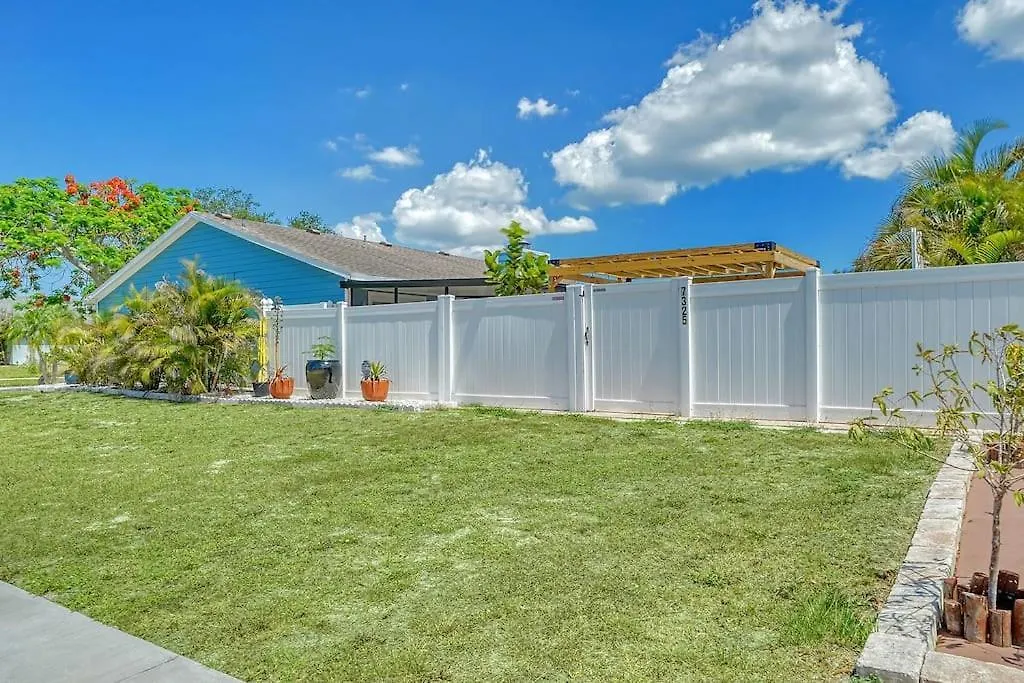 Beautiful - Oasis Backyard With Heat Pool Holiday home Sarasota