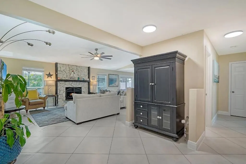 Holiday home Beautiful - Oasis Backyard With Heat Pool Sarasota