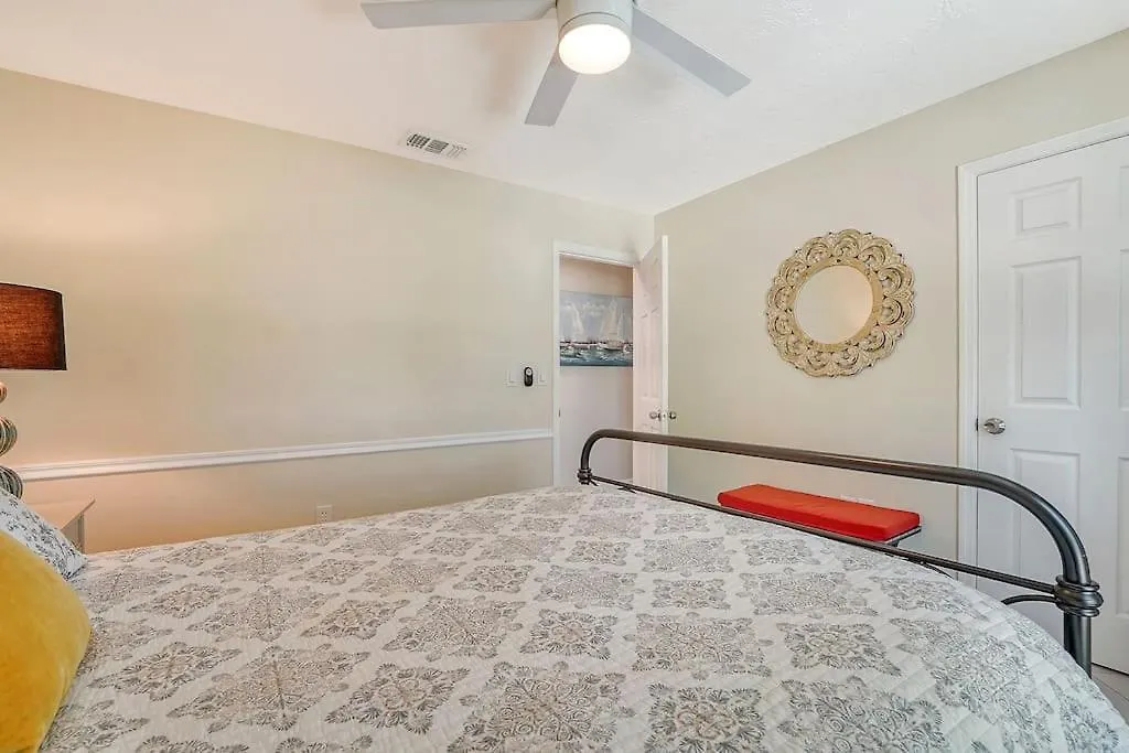 Holiday home Beautiful - Oasis Backyard With Heat Pool Sarasota
